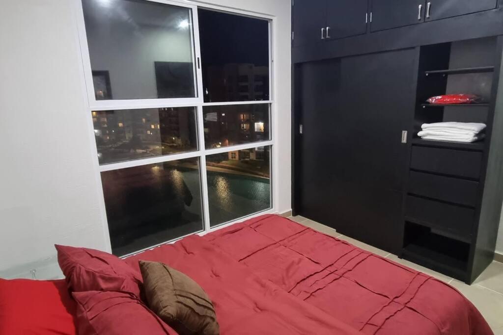 Departamento Con Laguna Artificial *
