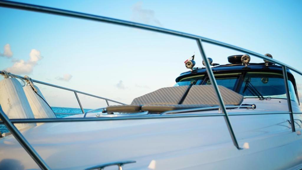 Yacht Rent & Tours * Cancun