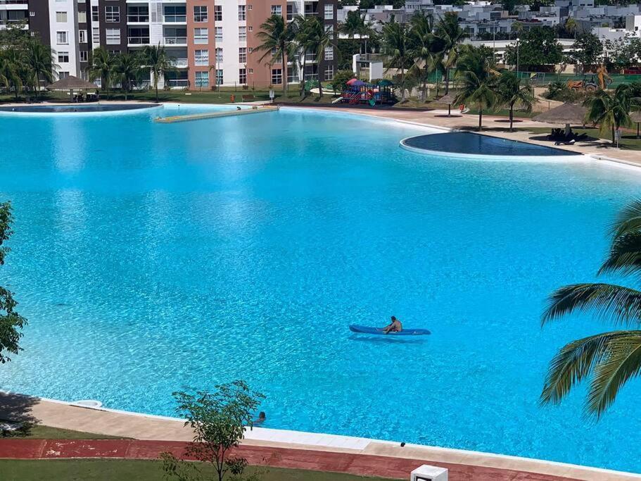 Dr02 Departamento Moderno Con Vista A La Laguna En Dream Lagoons