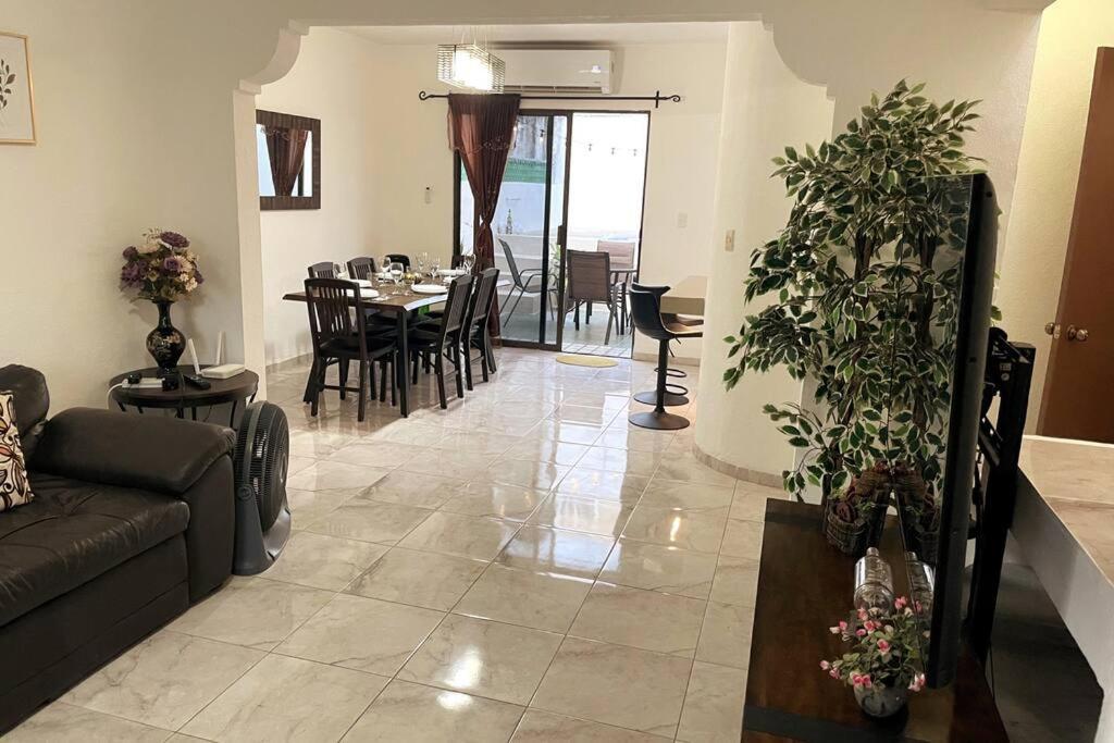 Comoda Casa Centrica Con Alberca Privada En Сasa de vacaciones Cancún