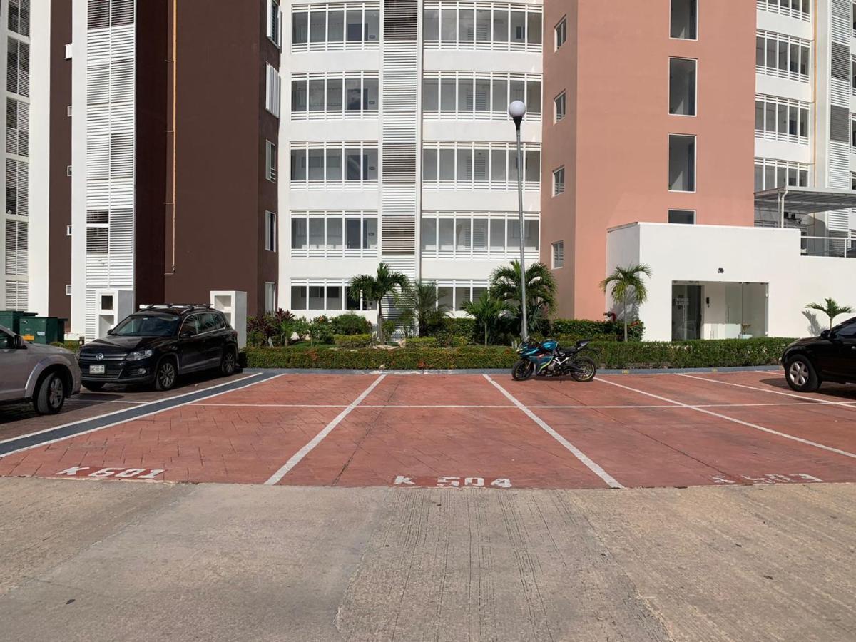 Departamento Moderno Con Vista A La Laguna En Dream Lagoons Apartment *