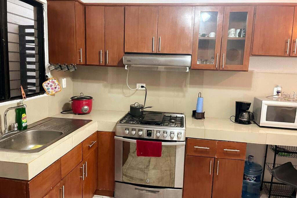 Comoda Casa Centrica Con Alberca Privada En * Cancún