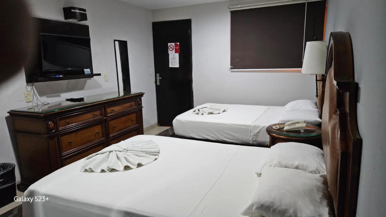 Grand Colonial Hotel