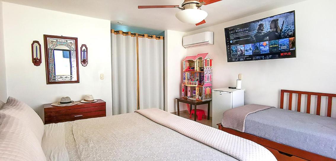Aurora Beautiful Beachfront Apartamento