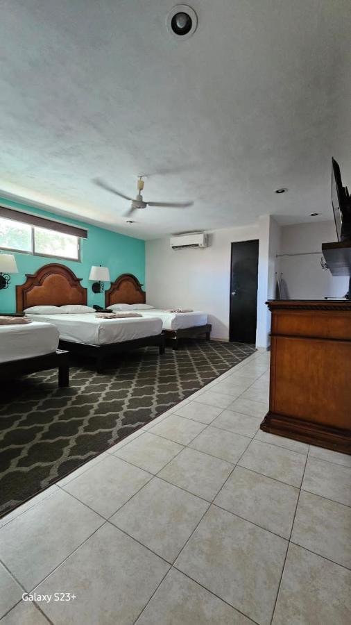 Colonial Hotel