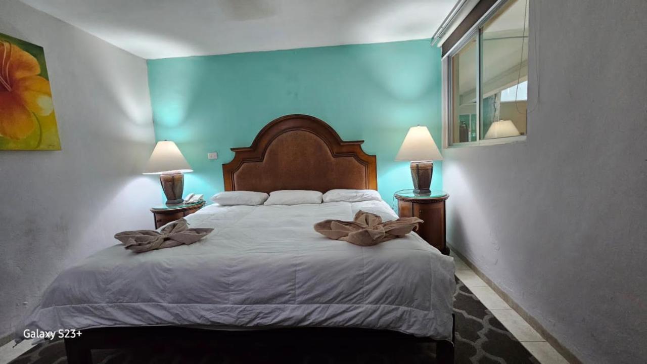 Grand Colonial Hotel 3*