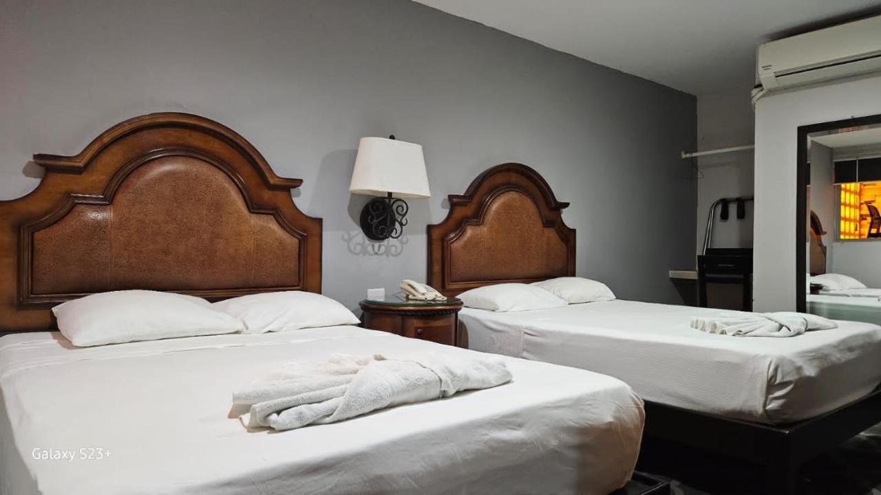 Colonial Hotel