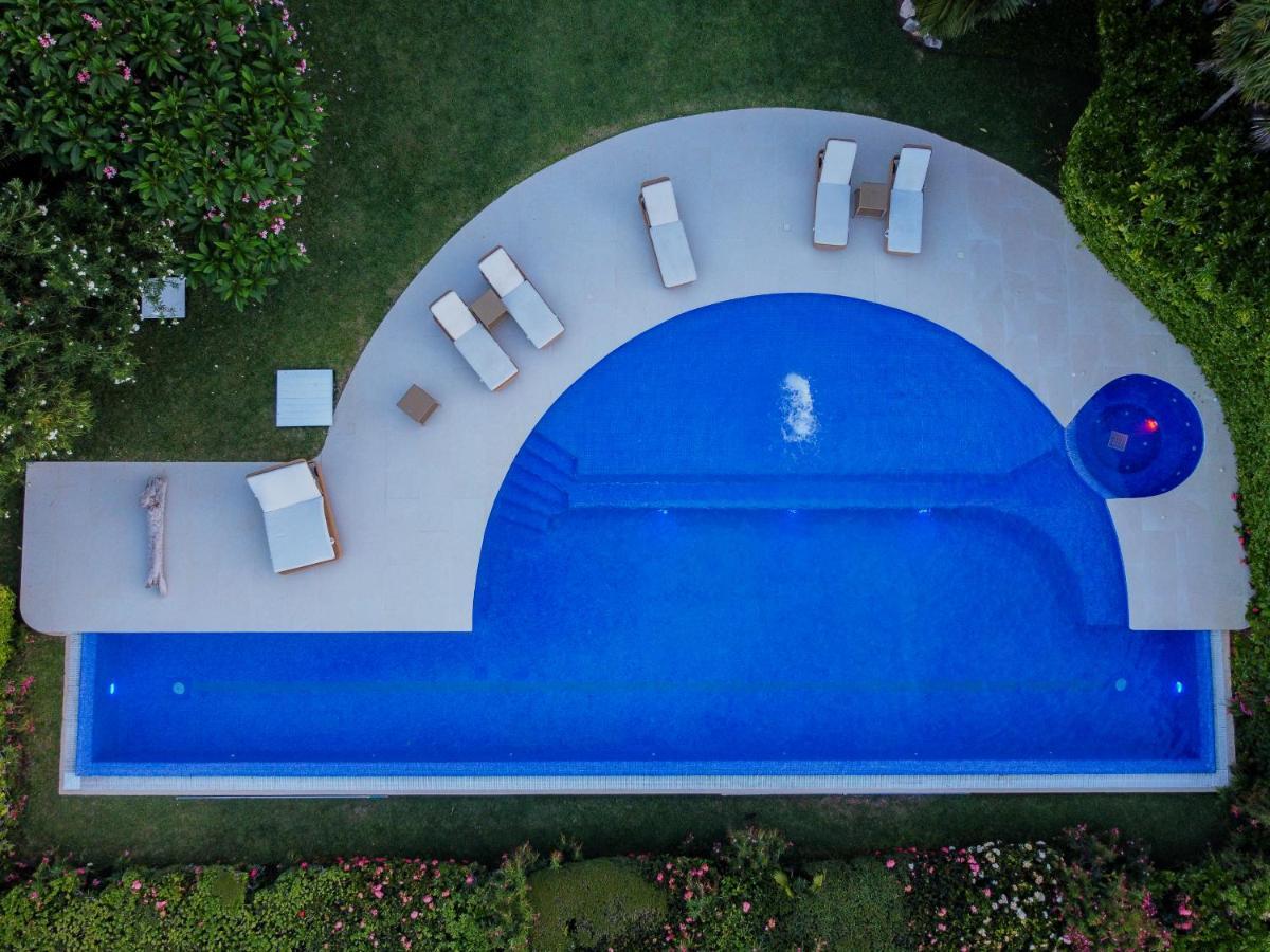Exclusive Beachfront Luxury Villa, Private Gym, Personalized 5 Star-service, Direct Access Villa Cancún