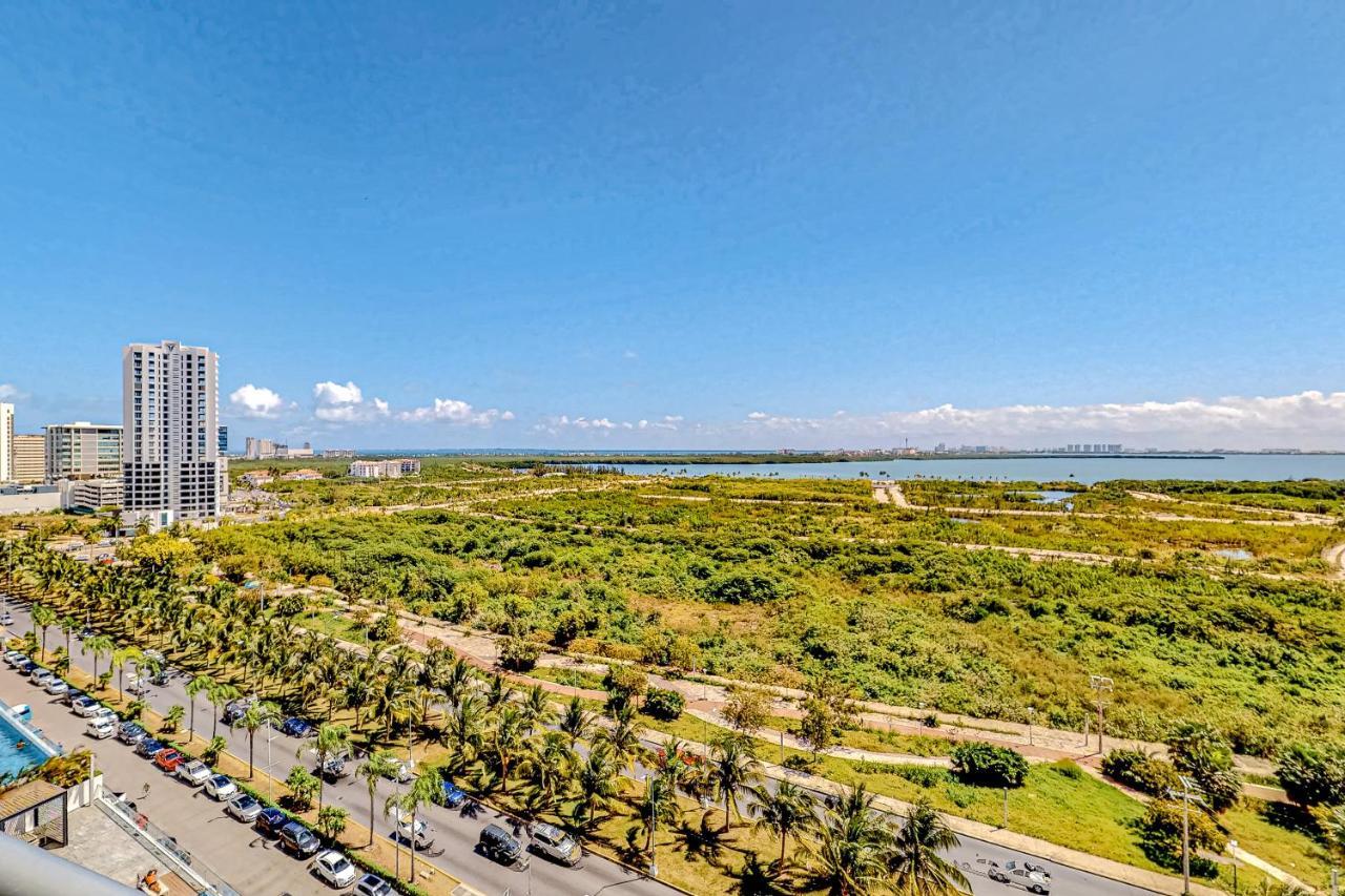 Apartamento Torre Montevideo 1202 *