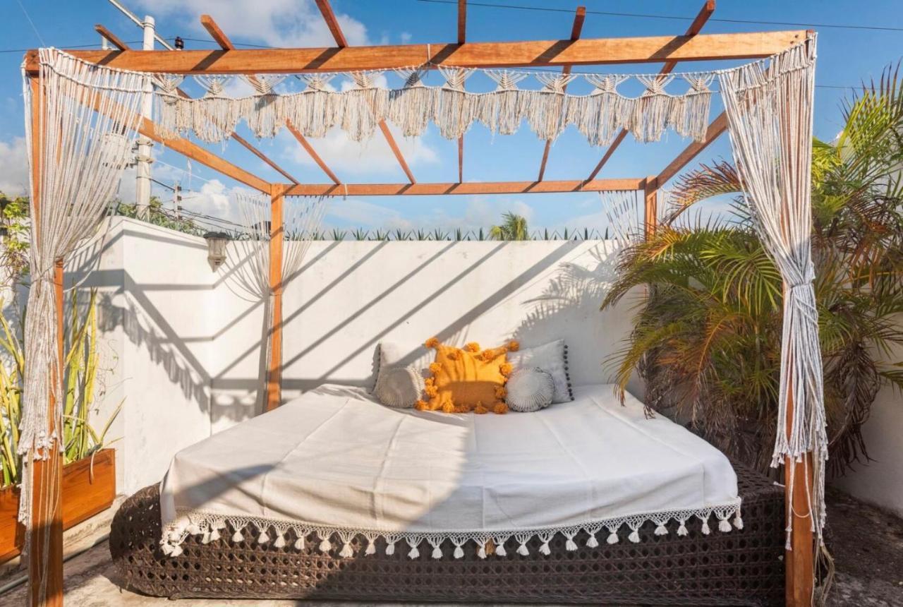 Tropical Bedroom -casa Nomis Habitación en casa particular Cancún