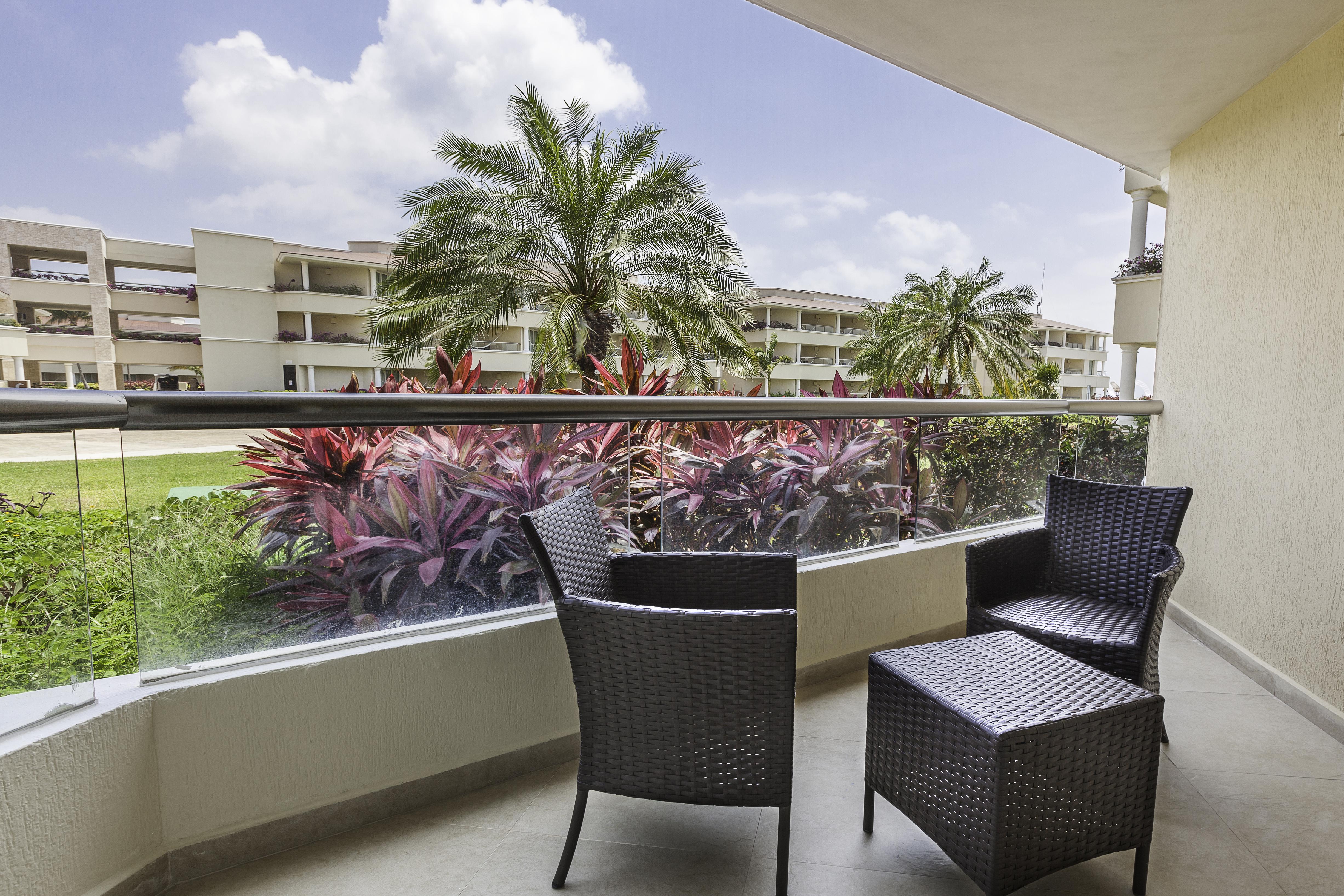 Moon Palace -