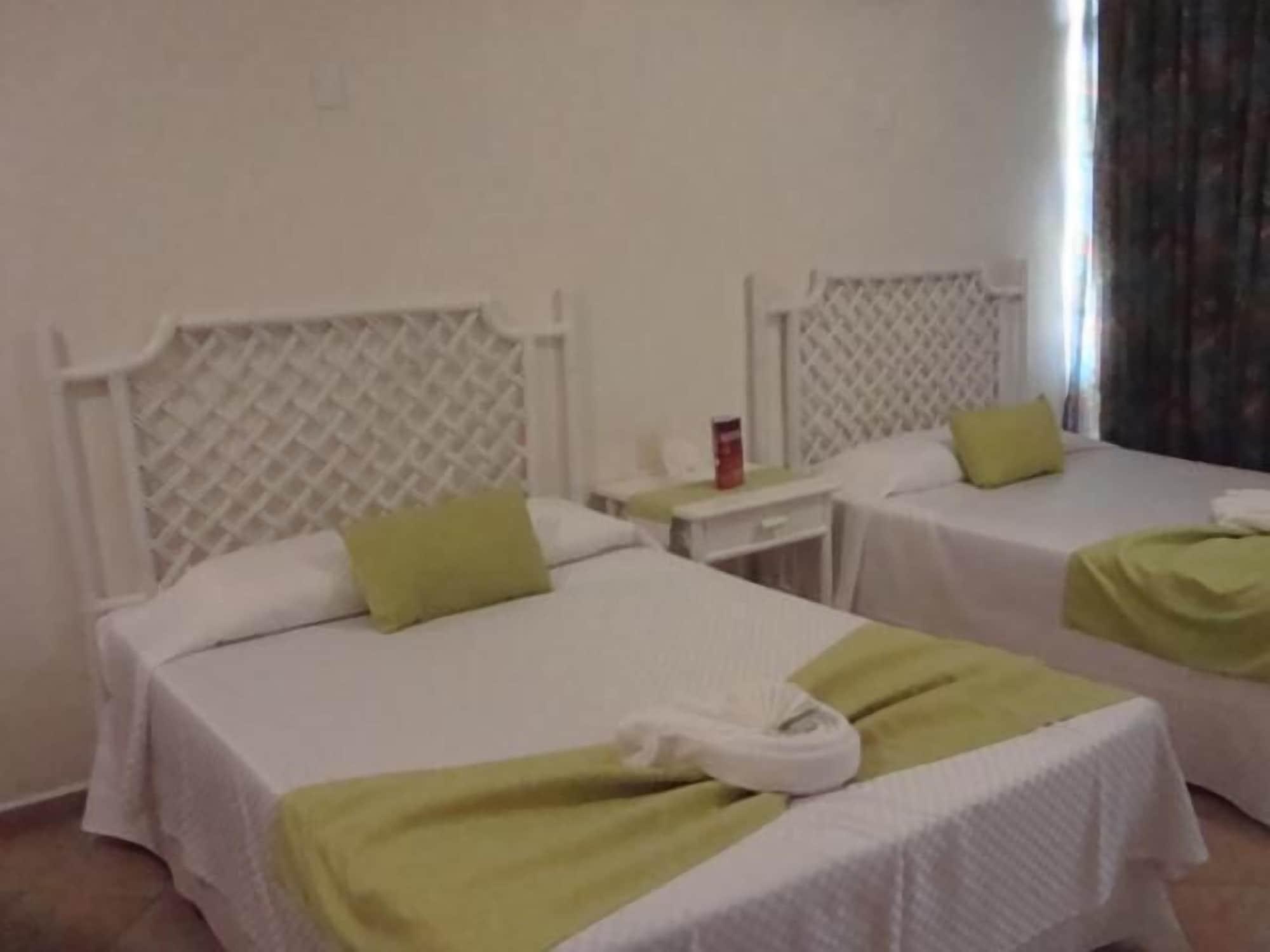 Grand Royal Lagoon Hotel Cancún