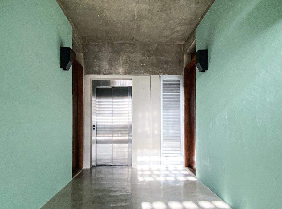 Stylish Large Loft With Pool Apartamento