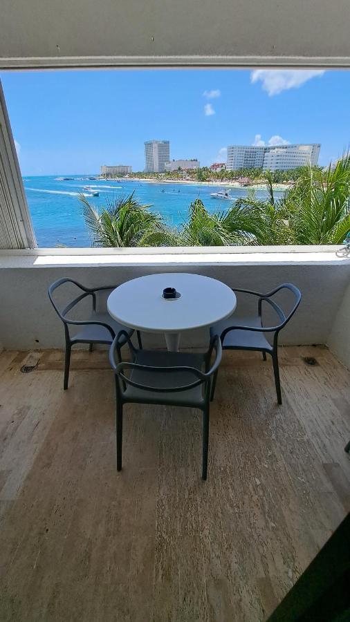 Apartment Beachfront 417 Cancun