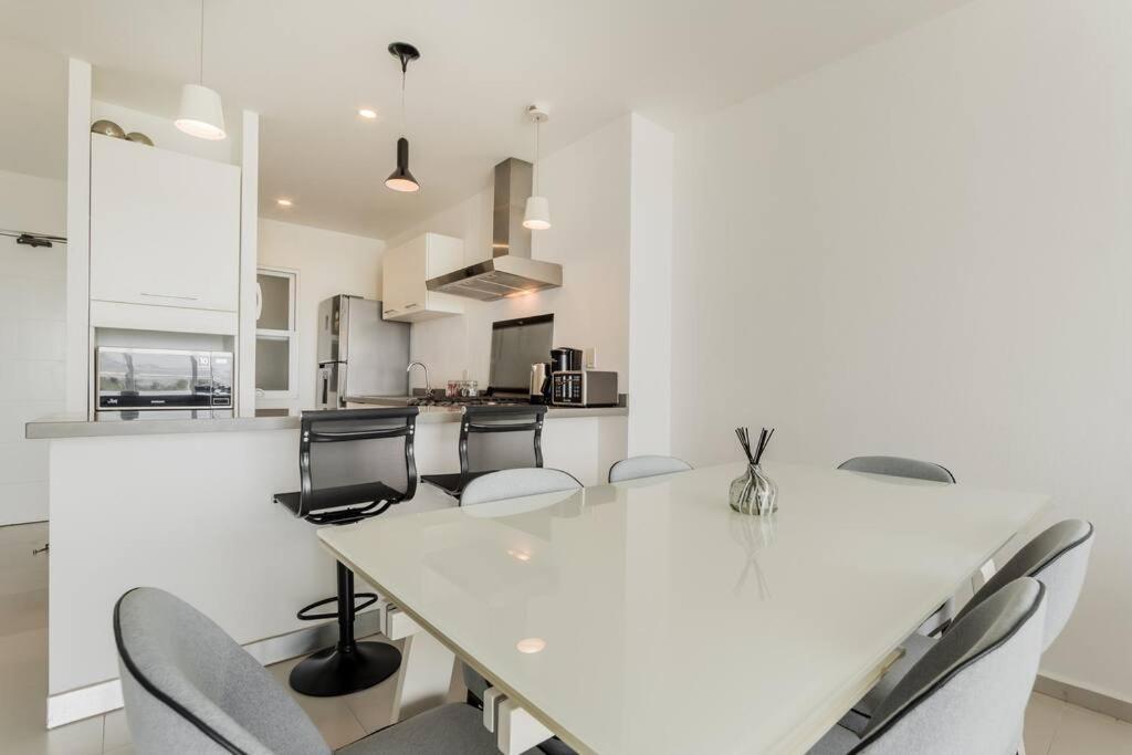 Apartamento Seacost Beachfront 2bdr With Pool By Casa Paraiso *