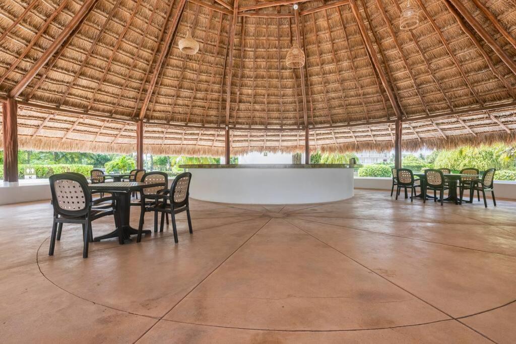 *sun Scape Beachfront By Casa Paraiso* *