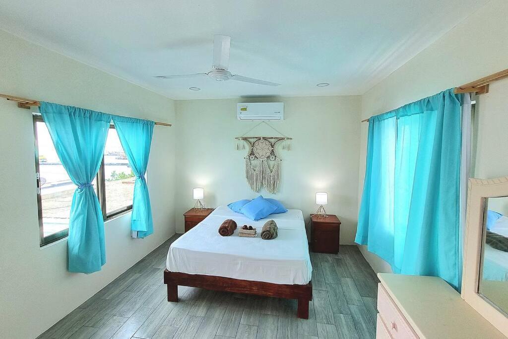 On The Seaside Sunrise Haven 7 Bedroom *