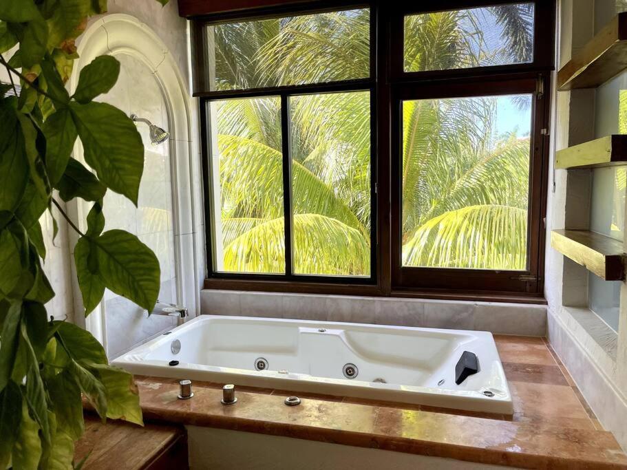 Villa 5br Waterfont Private With Pool & Gardens By Solmar *