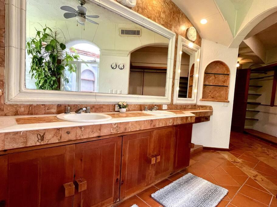 5br Waterfont Private With Pool & Gardens By Solmar Villa Cancún