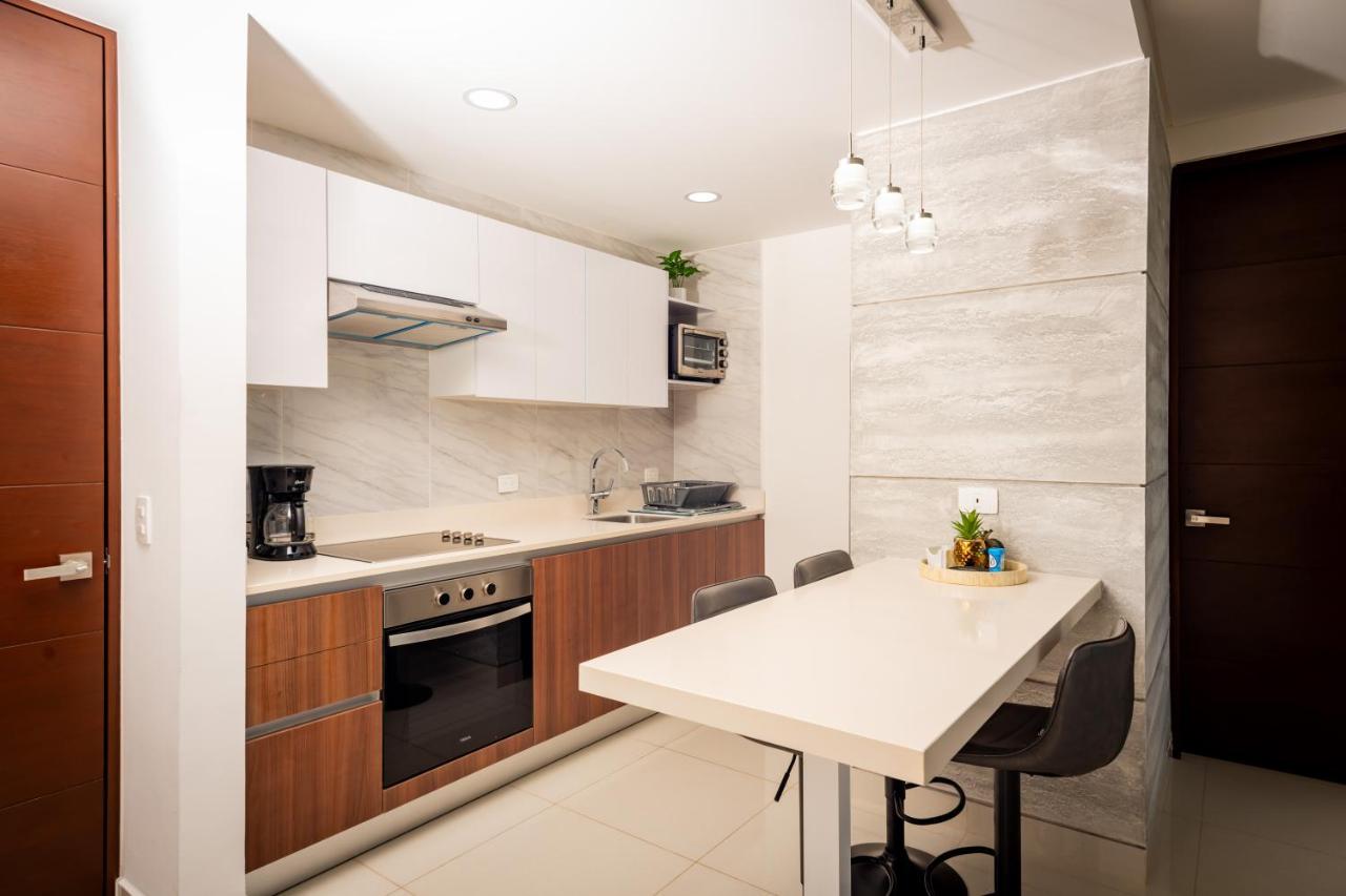 Aloja Oceanview In The Zone Apartment