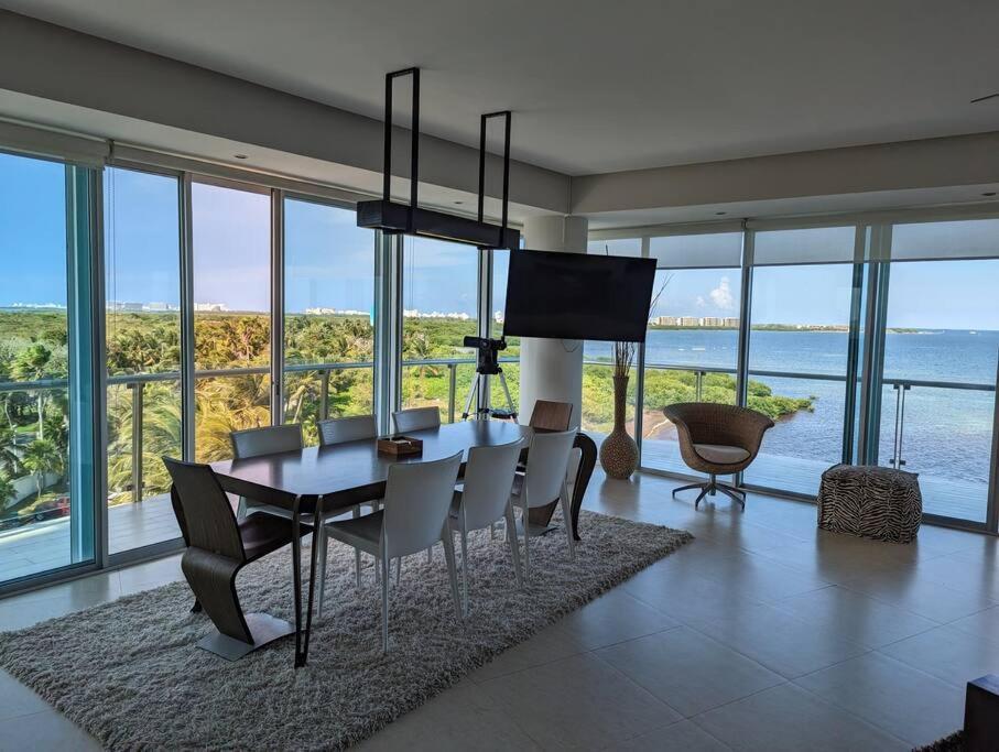Peninsula Luxury With Ocean Front And Espectacular Views - No Pets