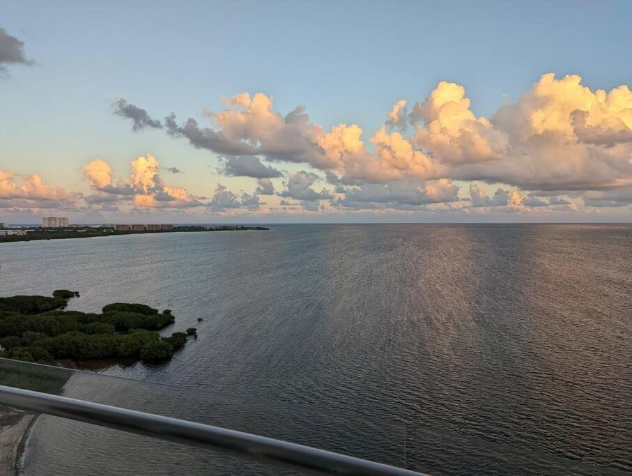 Peninsula Luxury With Ocean Front And Espectacular Views - No Pets Apartamento *