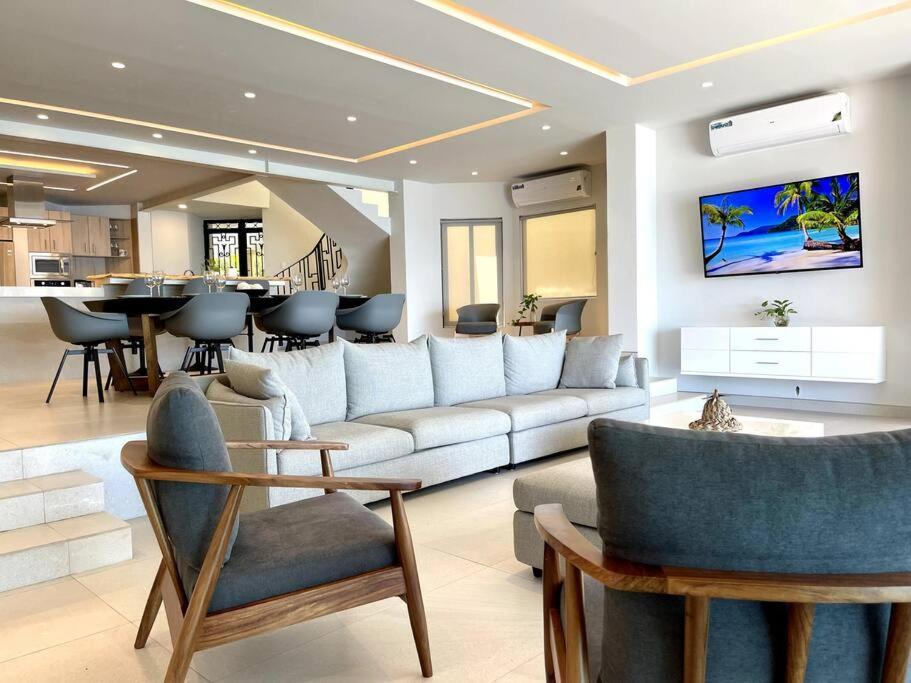 6br Modern Oceanfront With Infinity Pool By Solmar Сasa de vacaciones *