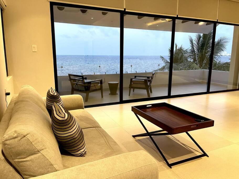 6br Modern Oceanfront With Infinity Pool By Solmar