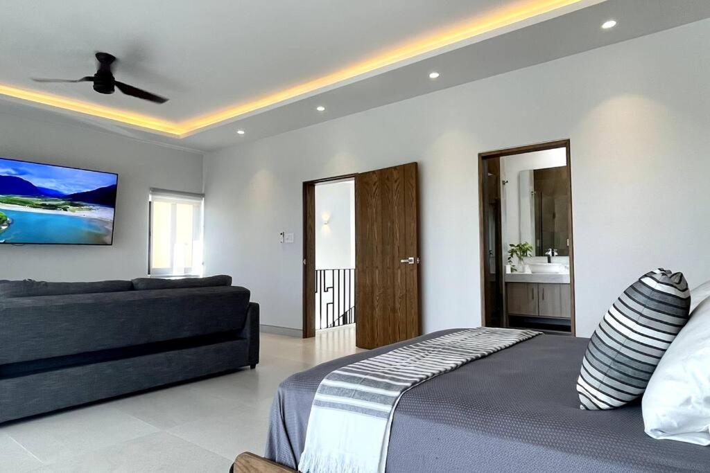 6br Modern Oceanfront With Infinity Pool By Solmar Сasa de vacaciones