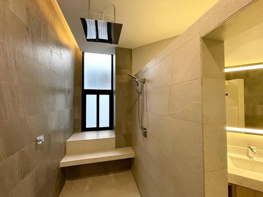Holiday home 6br Modern Oceanfront With Infinity Pool By Solmar Cancun