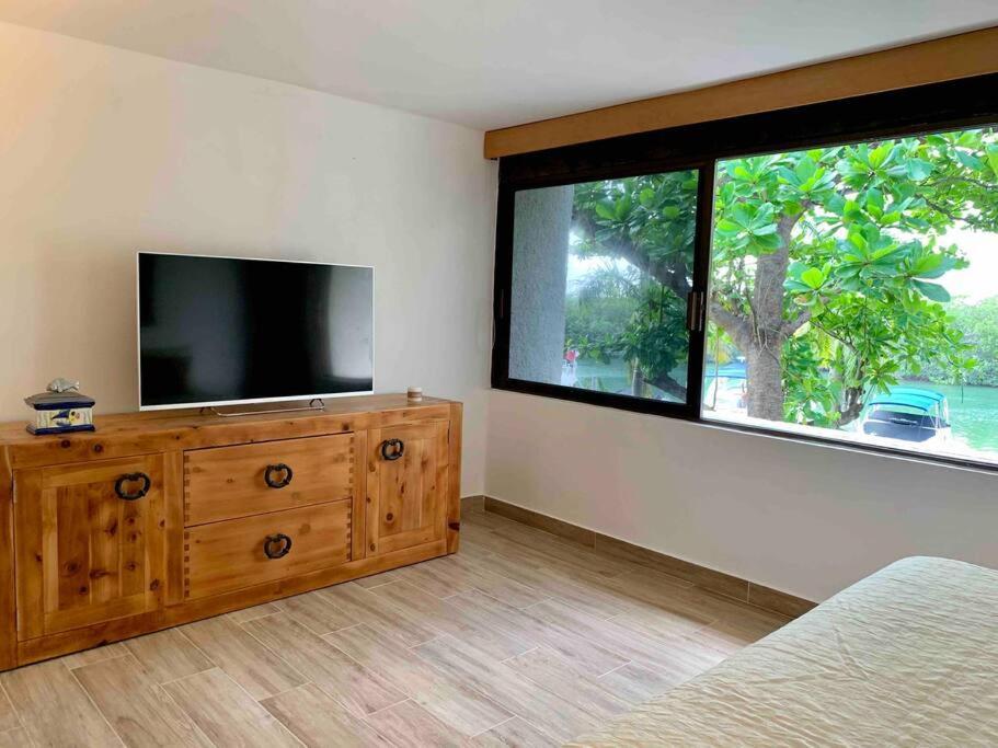 *villa Sicilia Lagoon Front By Casa Paraiso* Cancún