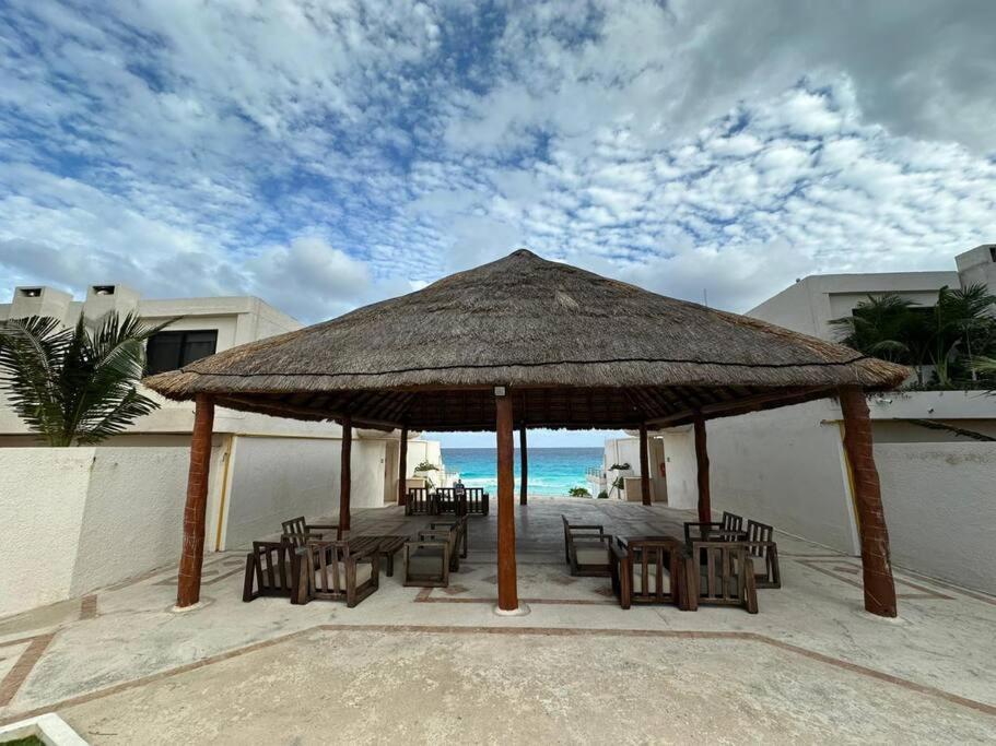 Amazing Beachfront Apartamento *