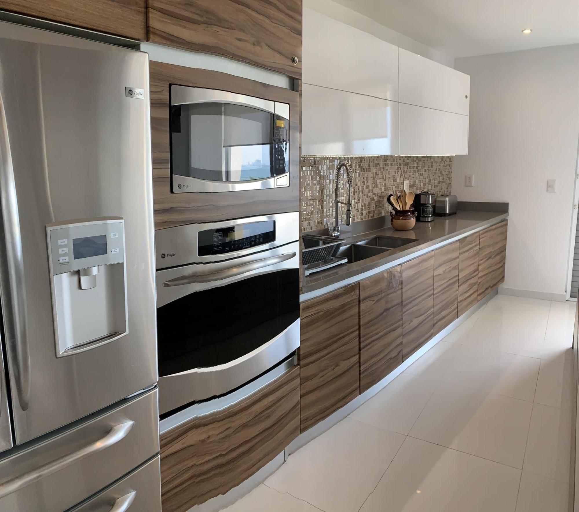 Well Equipped With Splendid Sea View Cancún