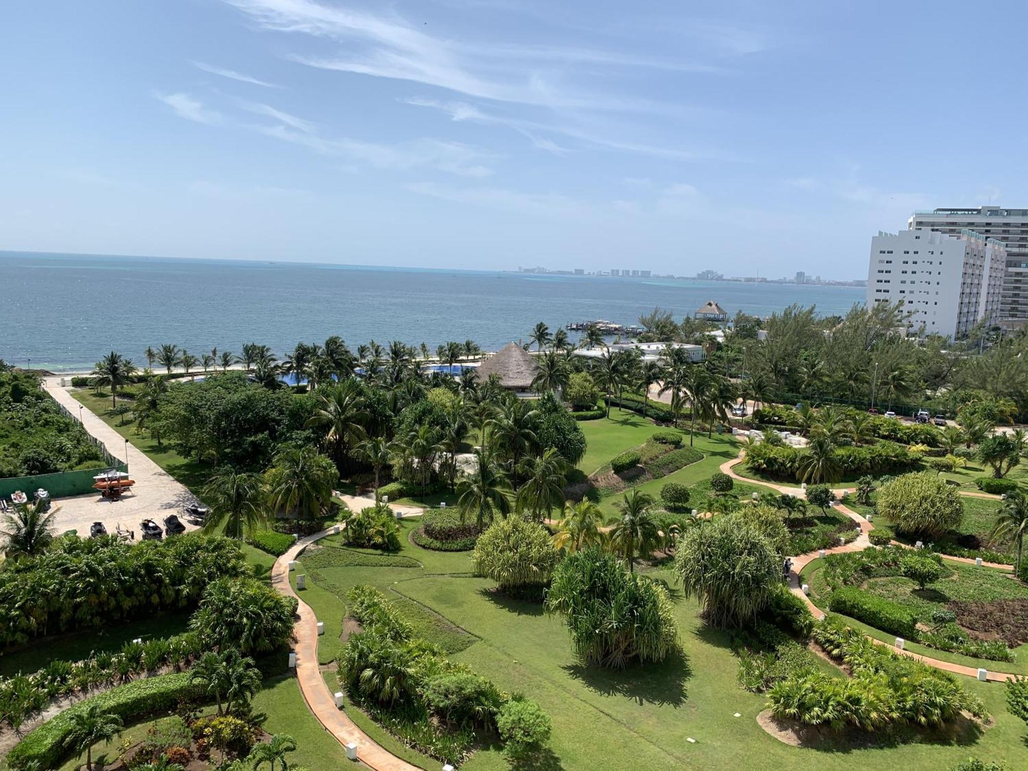 Well Equipped With Splendid Sea View Apartamento