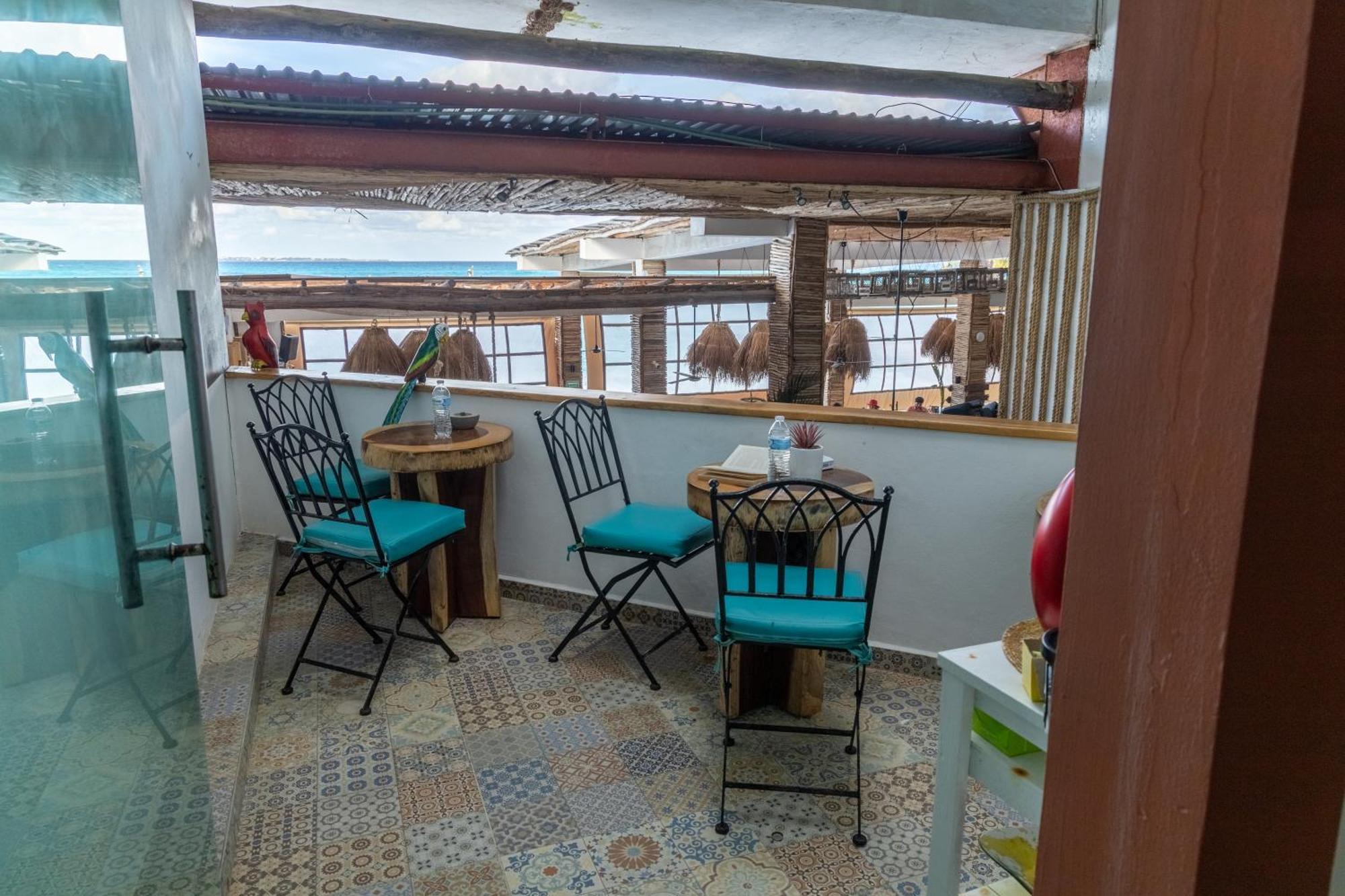 La Palma Beachfront Boutique - Self Check In