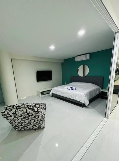 Luxury Beachfront Amara *