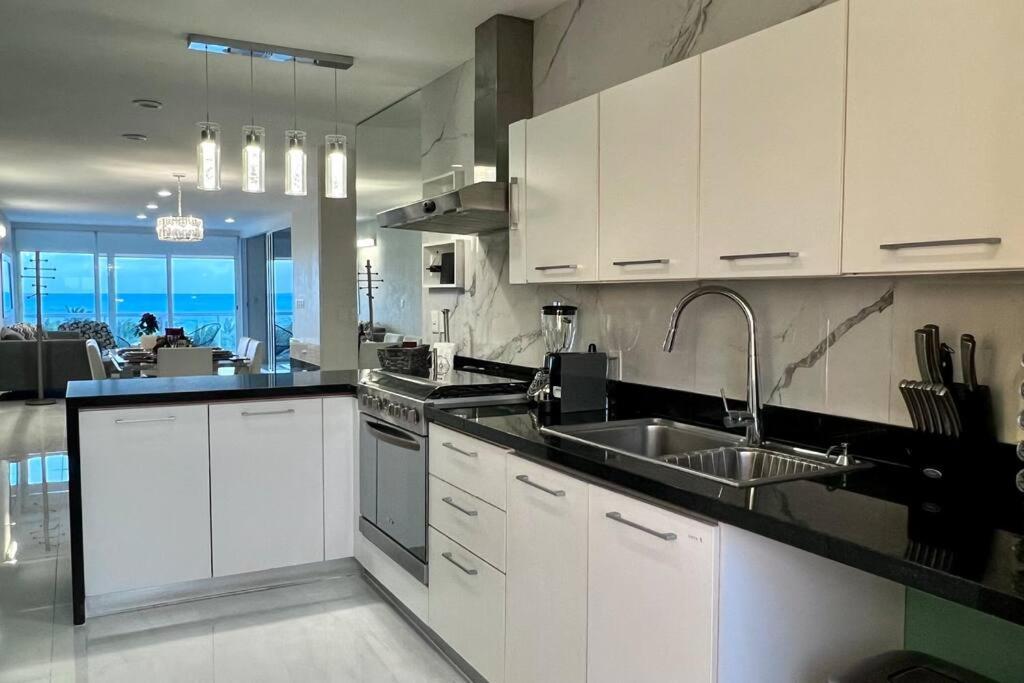 Luxury Beachfront Amara Apartamento *