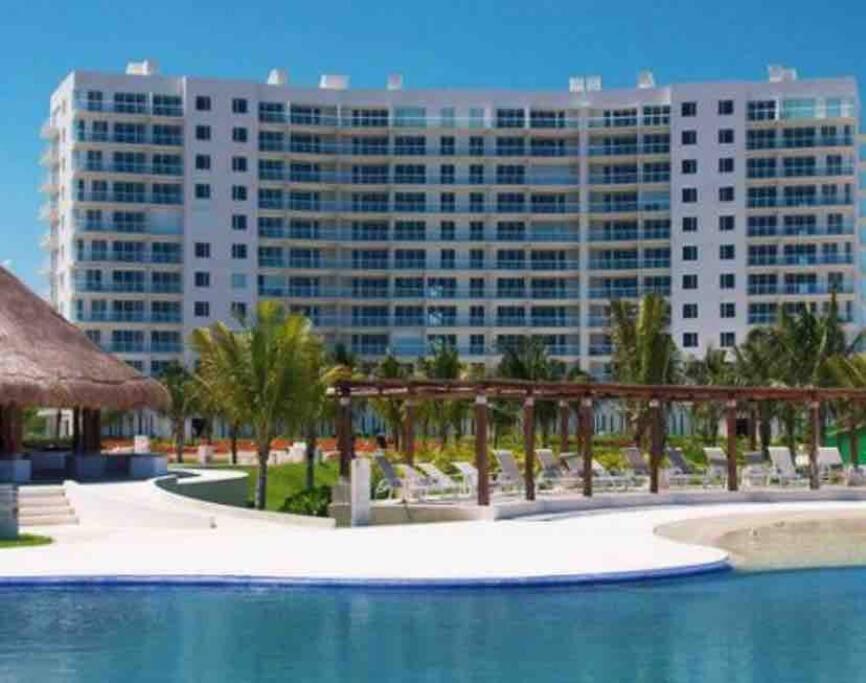 Luxury Beachfront Amara *