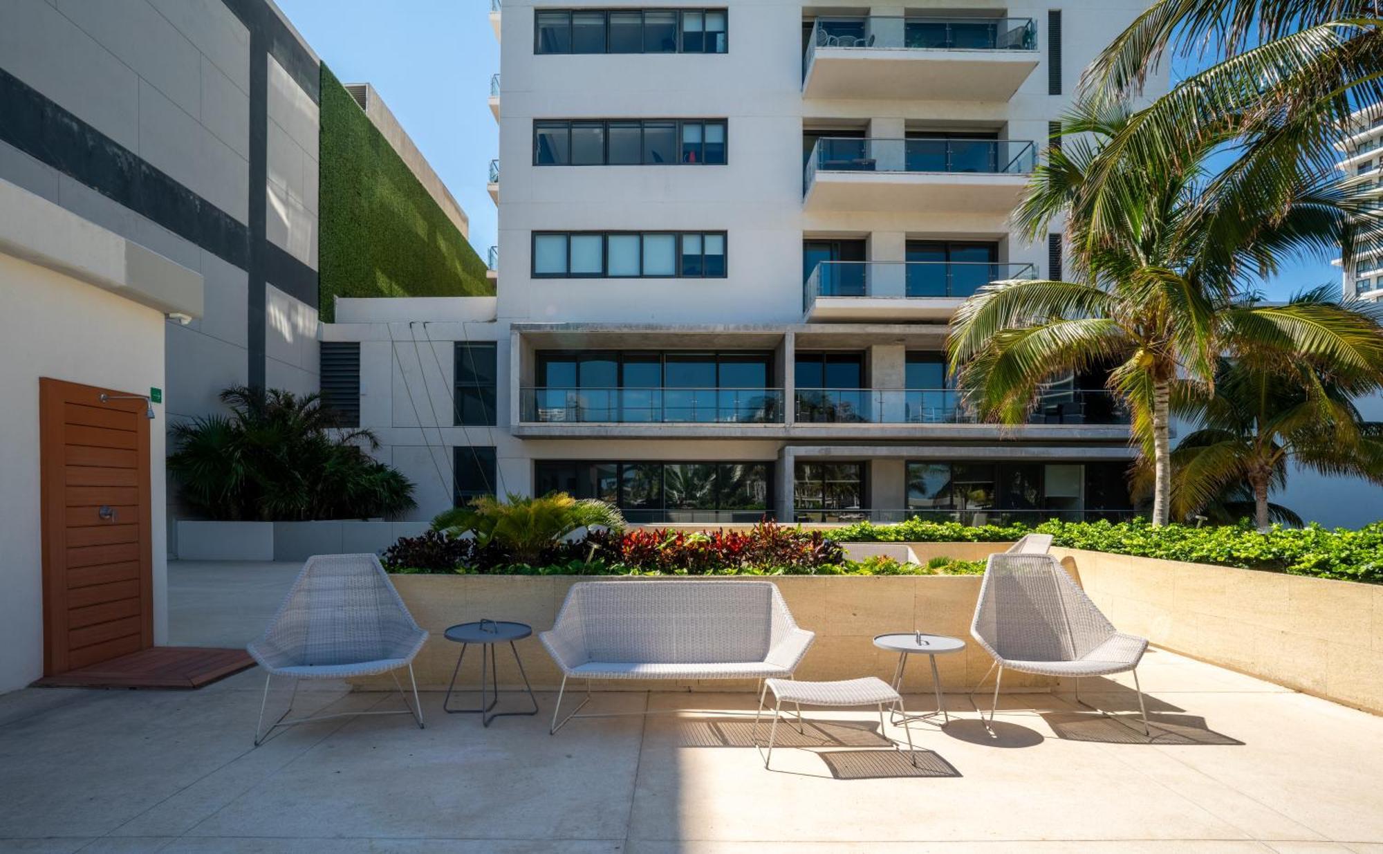 3br Luxury Oceanfront W Pool, Gym & Views Apartamento *