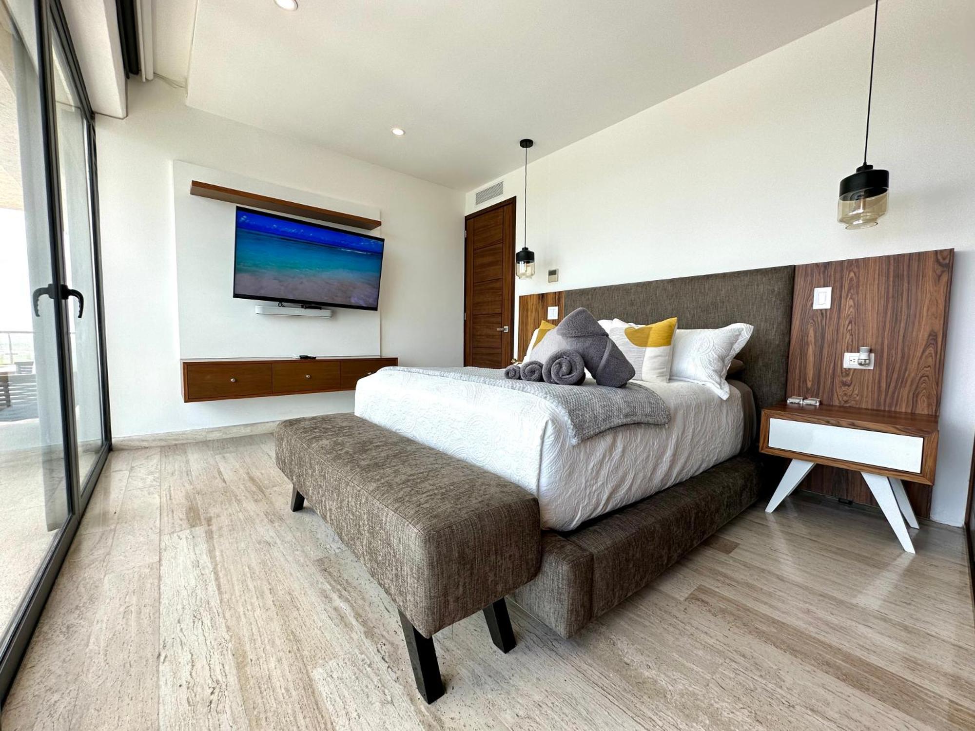 3br Luxury Oceanfront W Pool, Gym & Views Apartamento Cancún