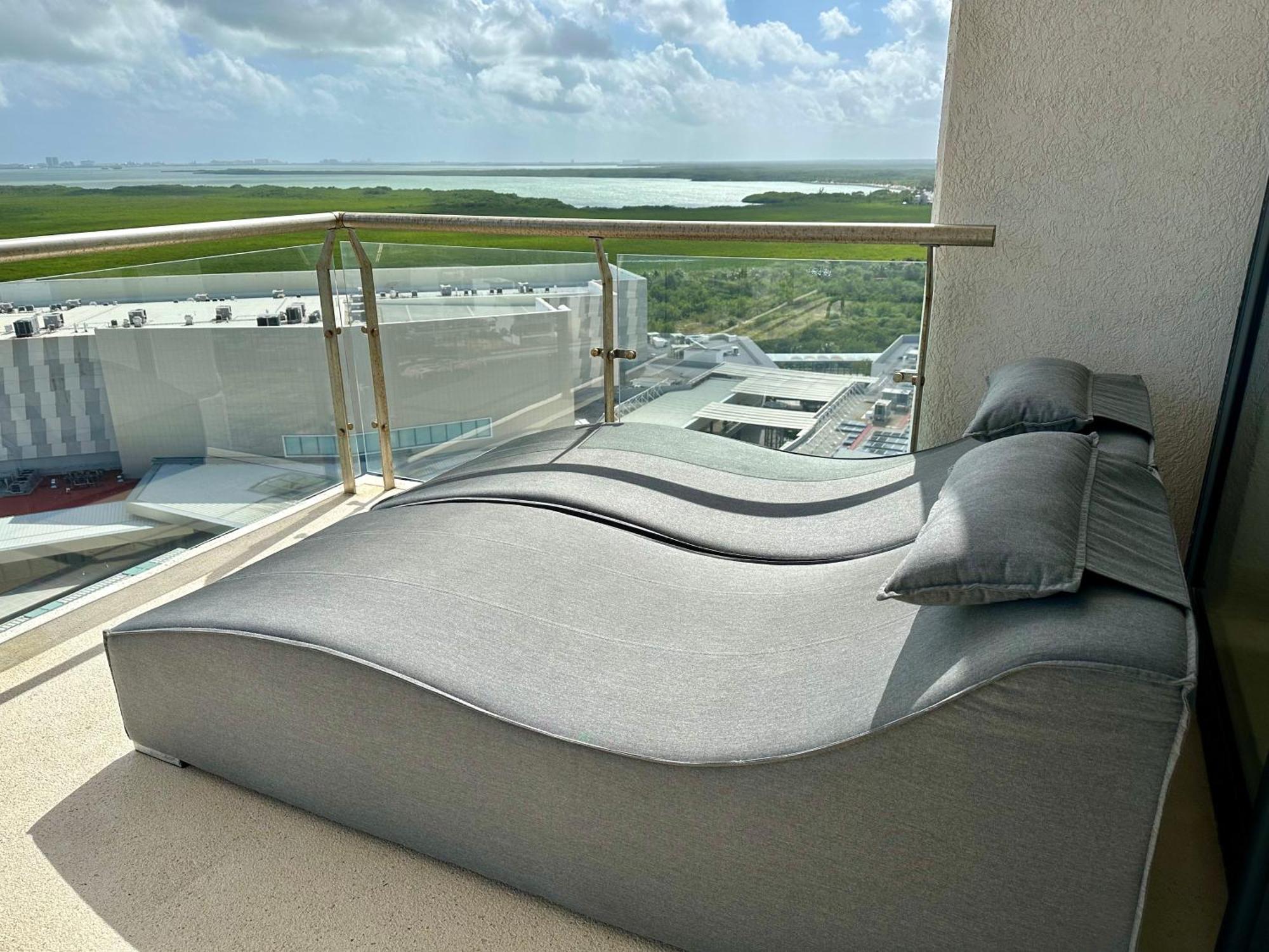3br Luxury Oceanfront W Pool, Gym & Views Apartamento