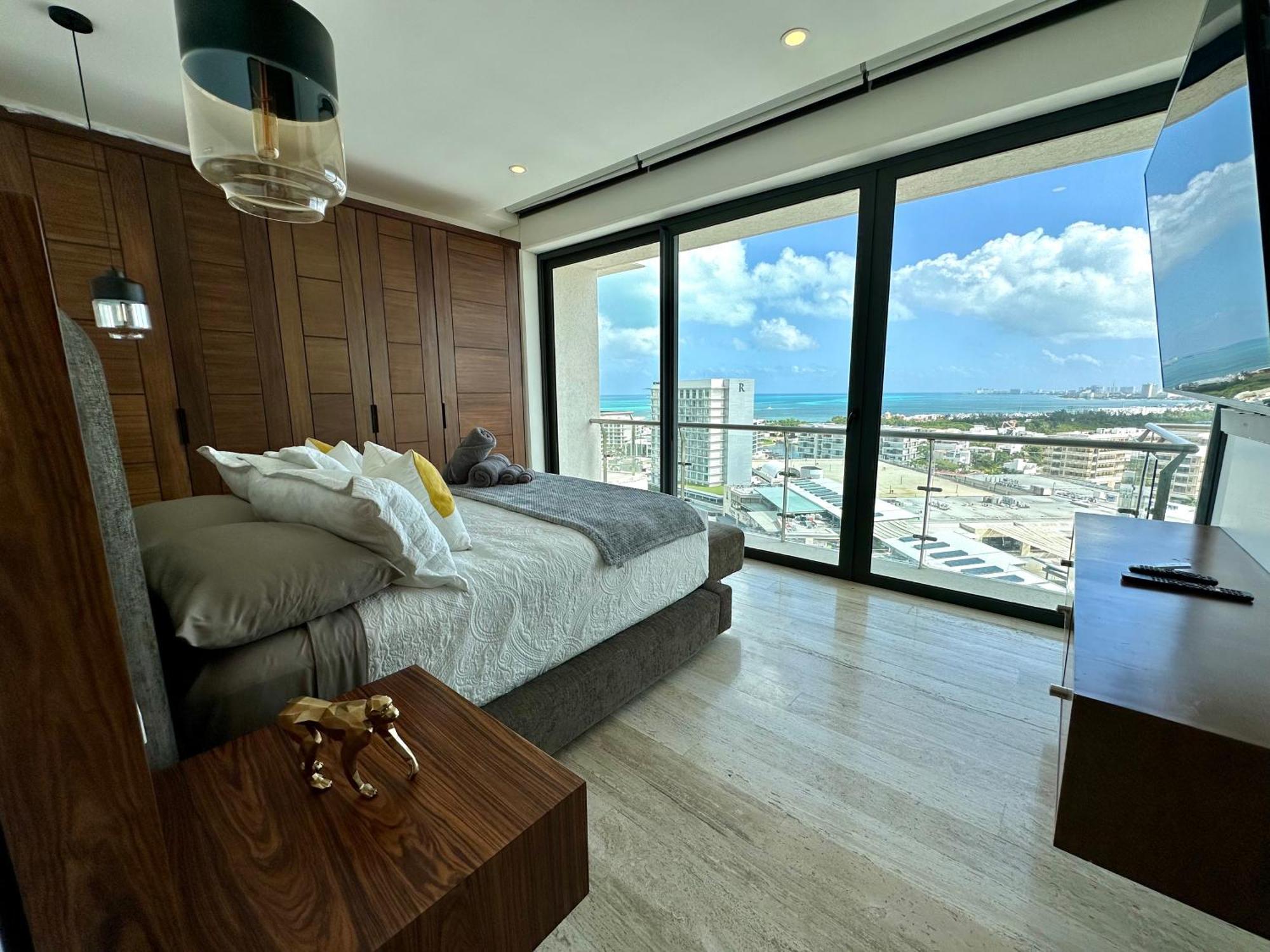 3br Luxury Oceanfront W Pool, Gym & Views Apartamento *