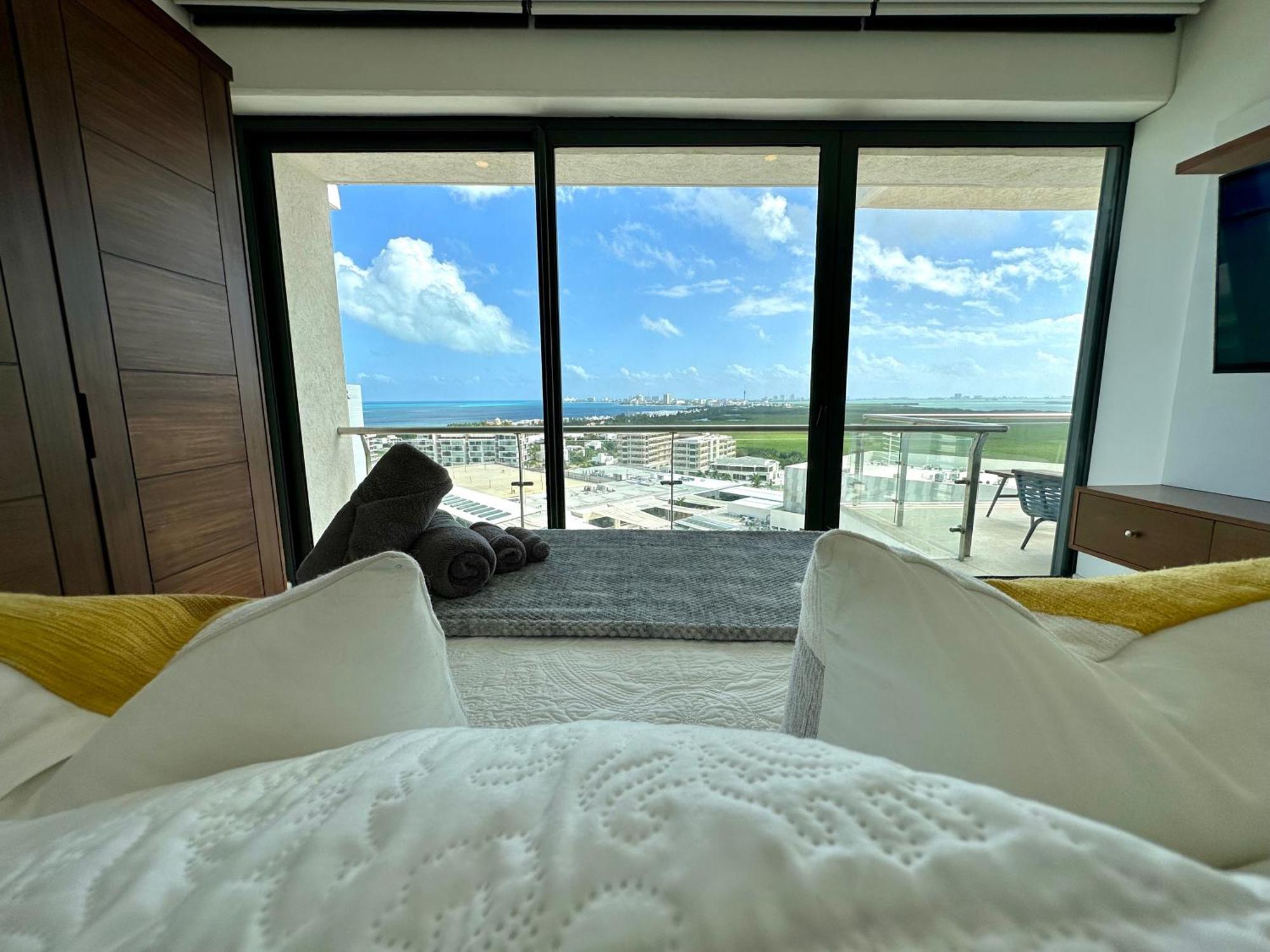 3br Luxury Oceanfront W Pool, Gym & Views Apartamento *