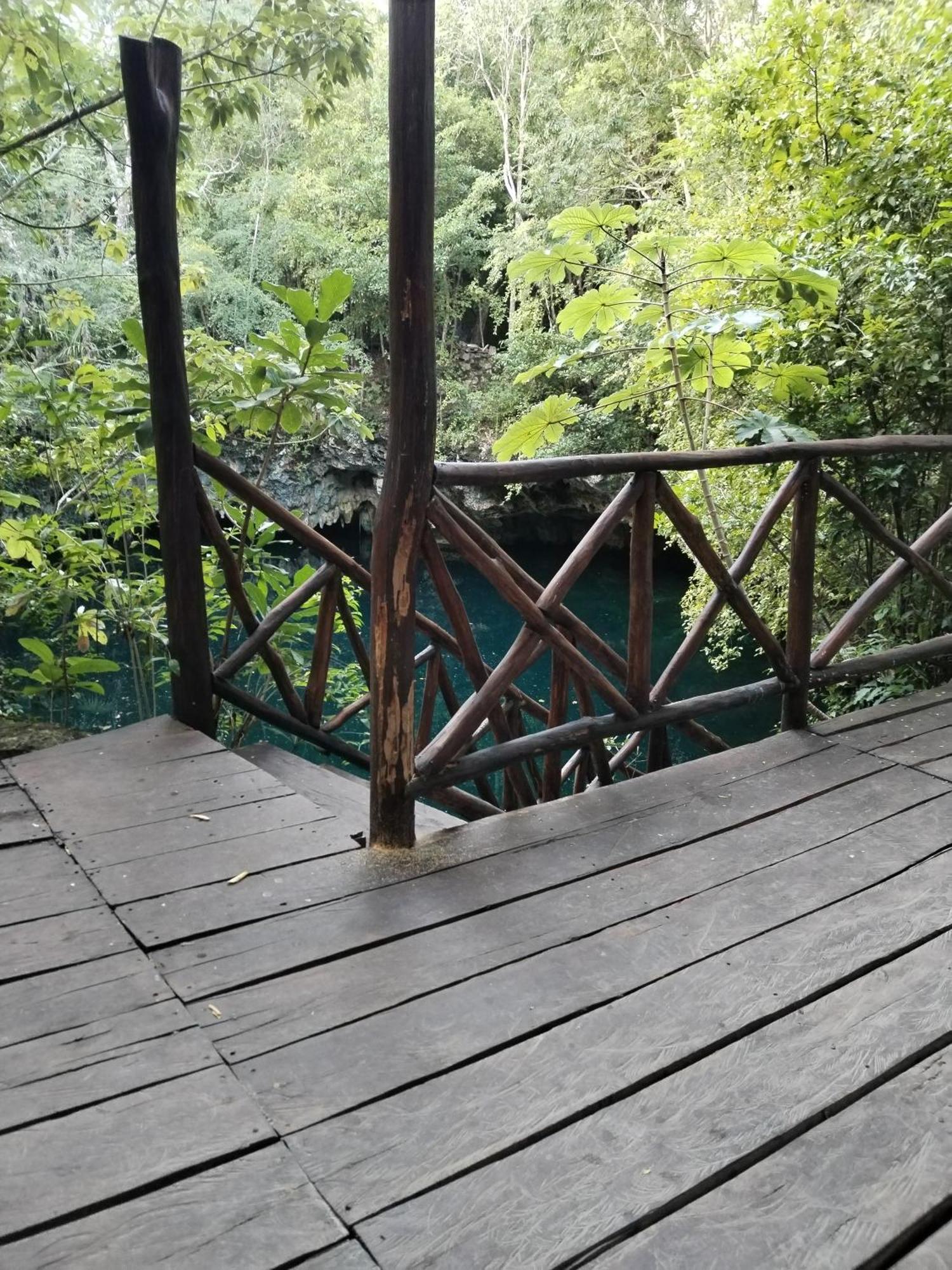 Hermosa Con Cenote