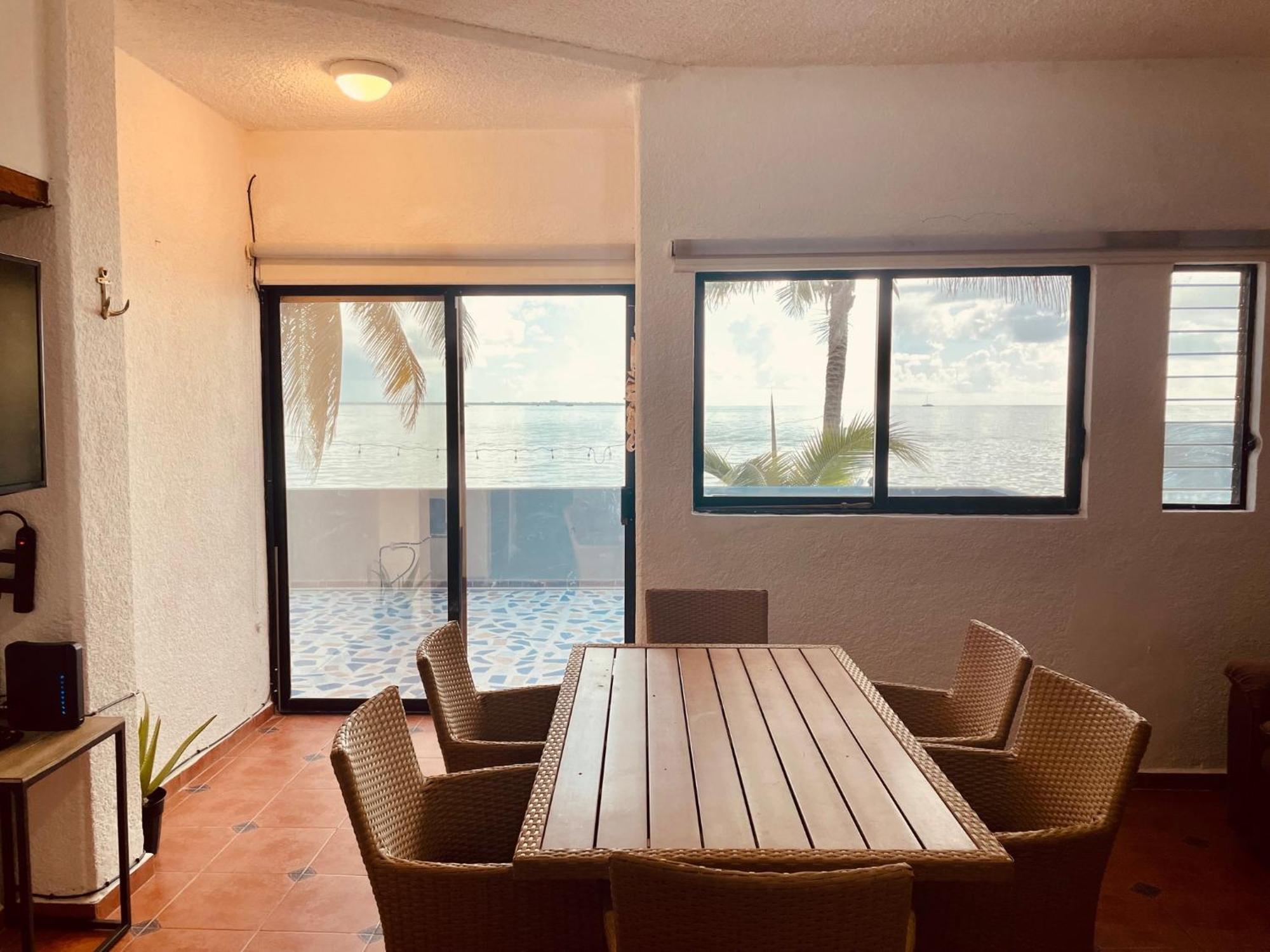Punta Me With Sea View & Apartamento Cancún