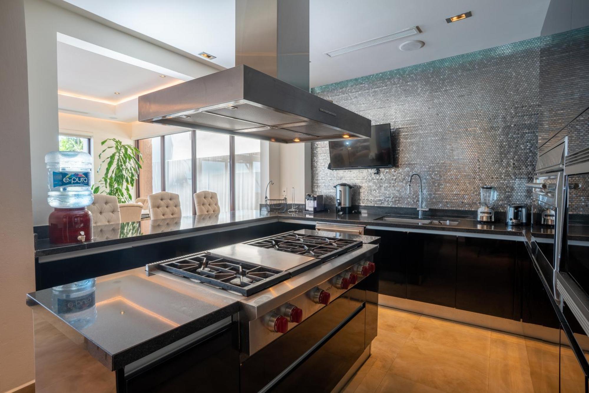 6br Beachfront Private Luxury By Solmar Villa