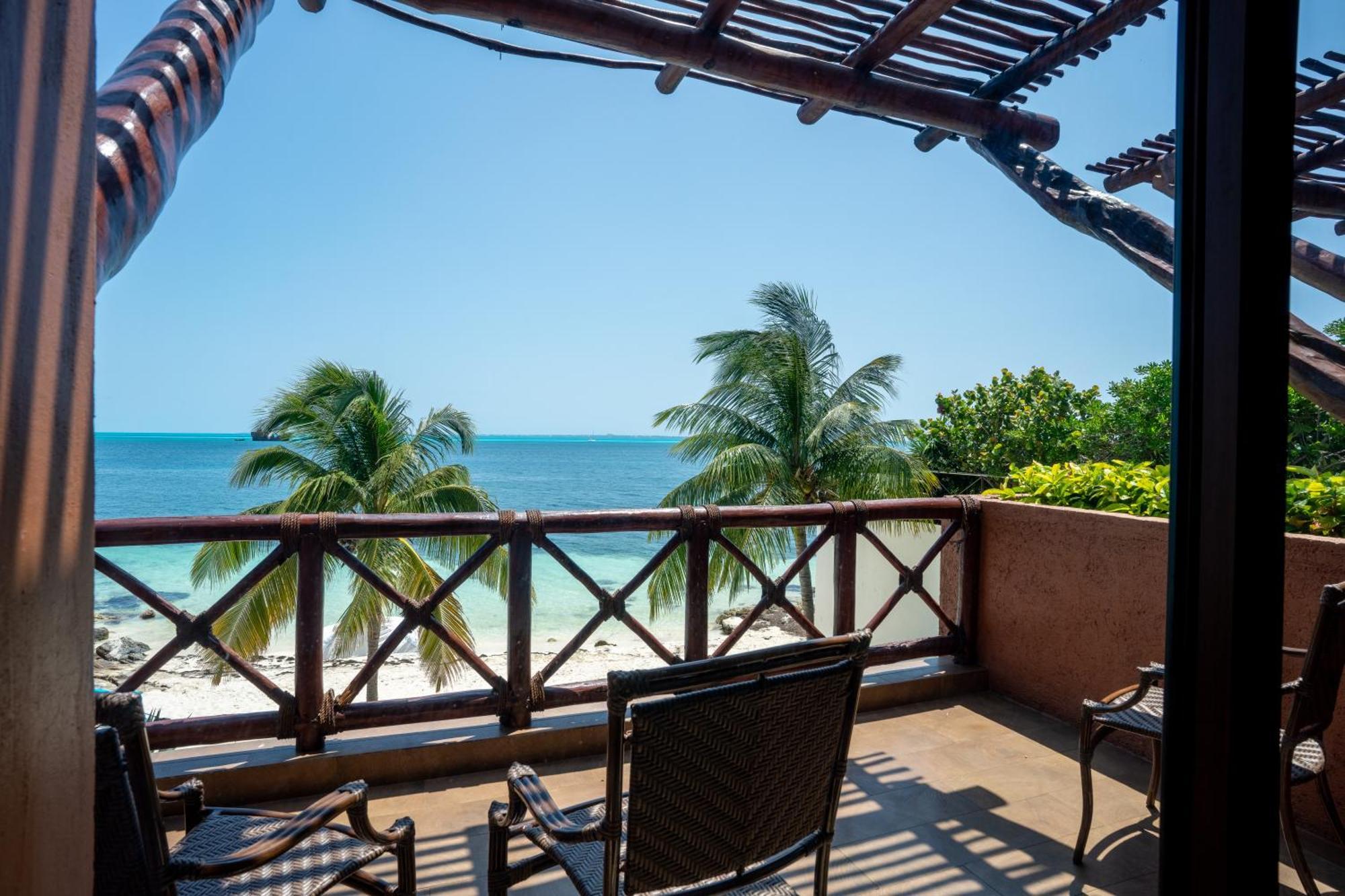 6br Beachfront Private Luxury By Solmar Villa