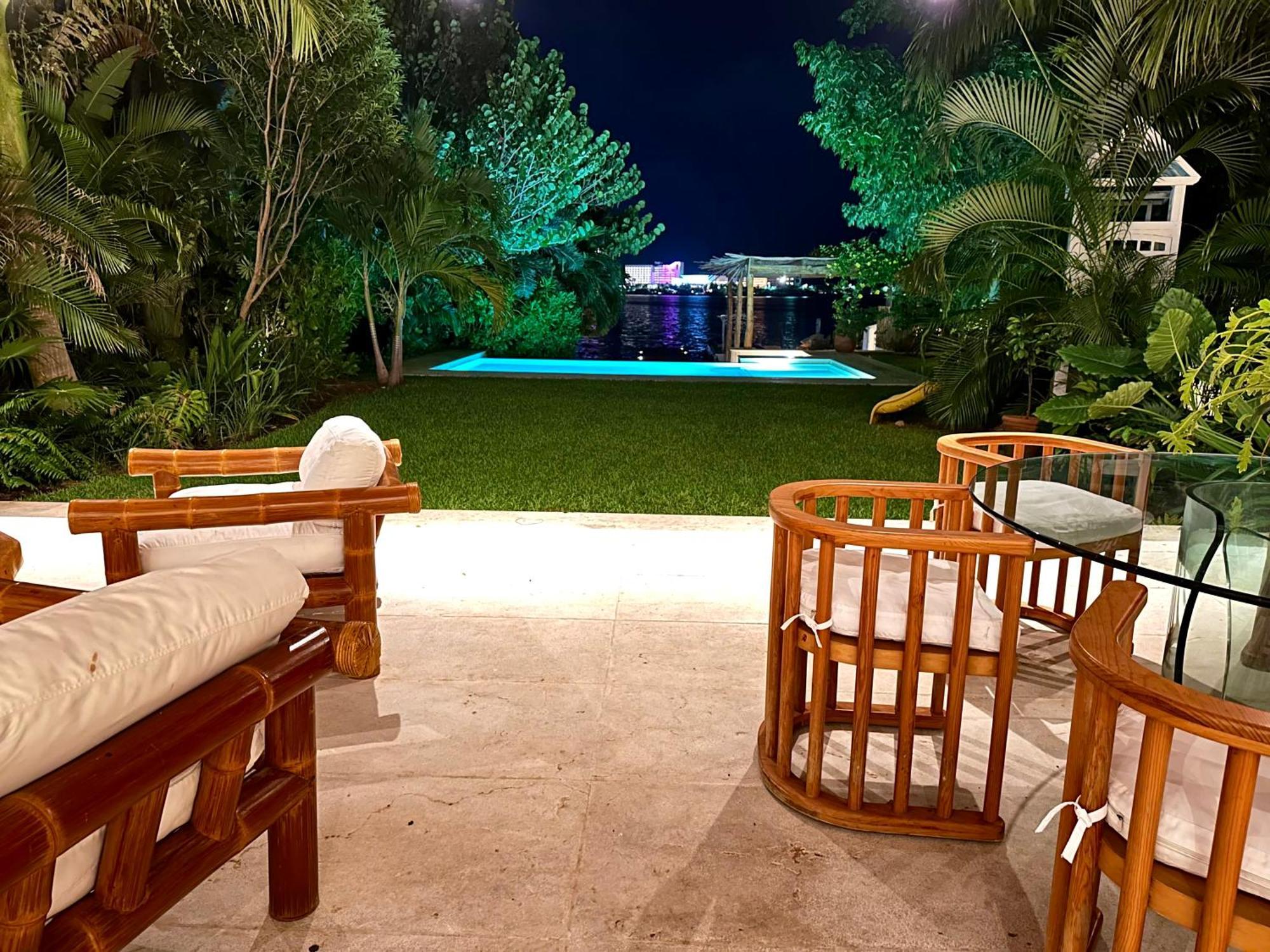 4br Lakefront With Private Pool By Solmar *