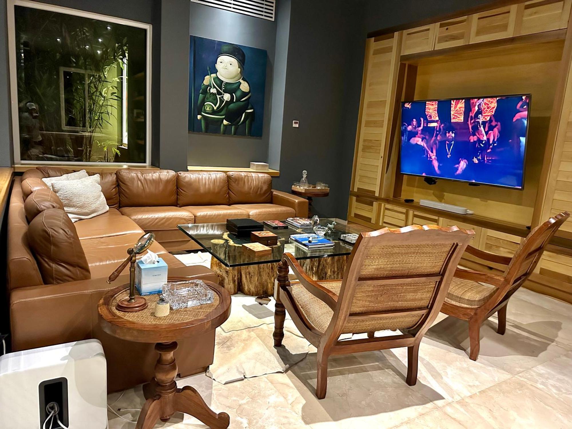Villa 4br Lakefront With Private Pool By Solmar *