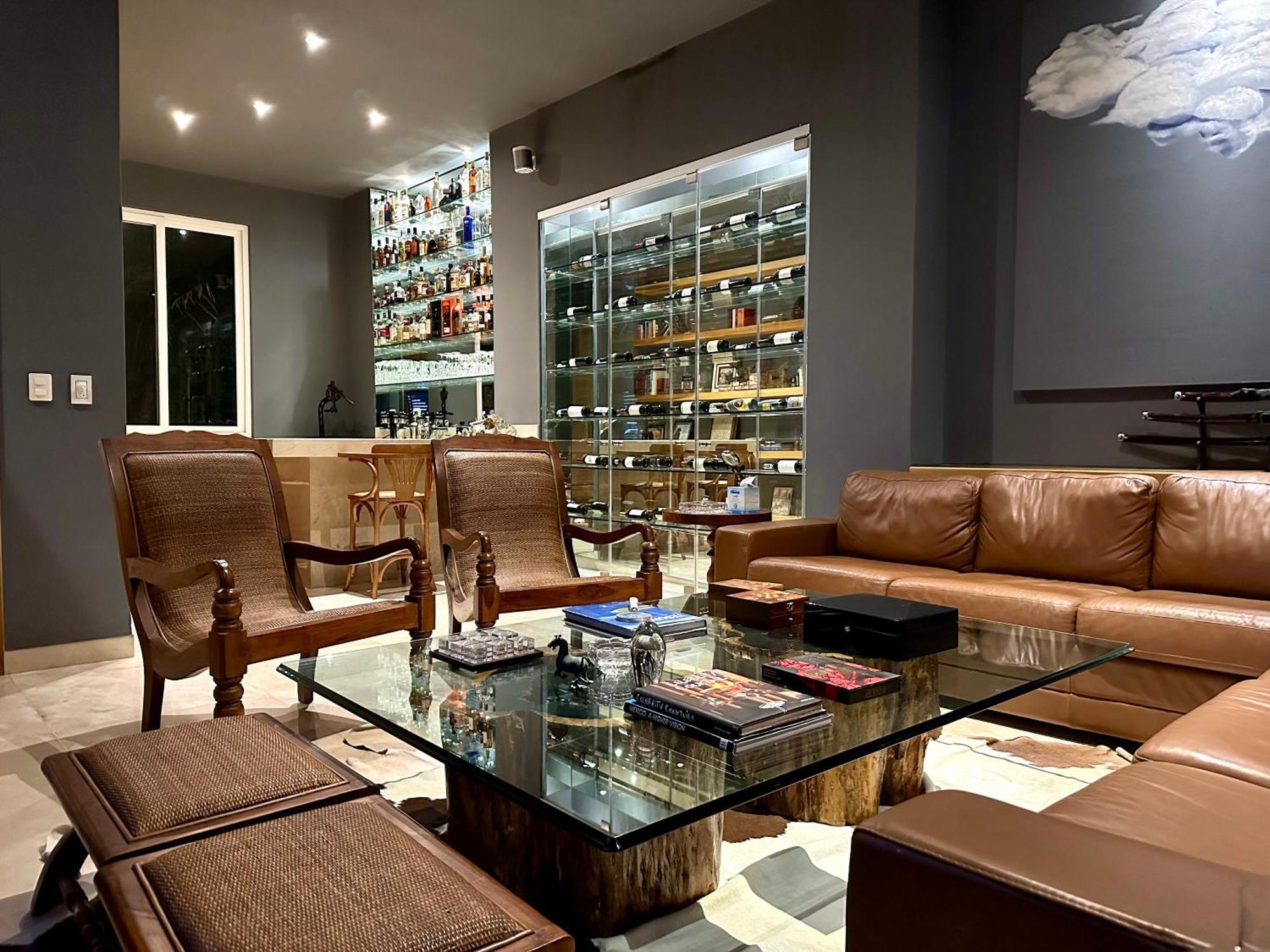 4br Lakefront With Private Pool By Solmar Villa
